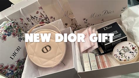 dior gift with purchase september 2017|dior cosmetics gift with purchase.